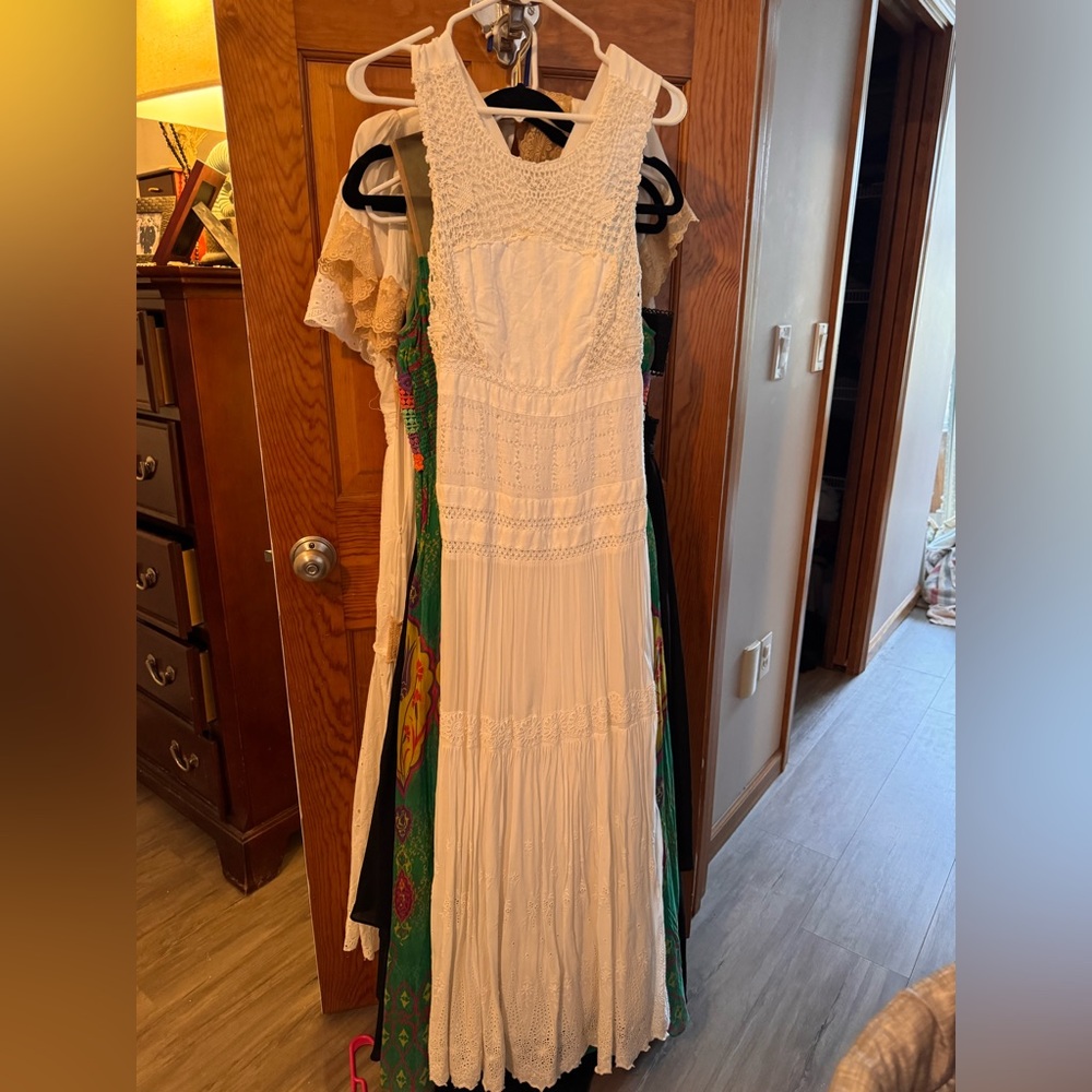 Anthropologie White Maxi Dress size 4
